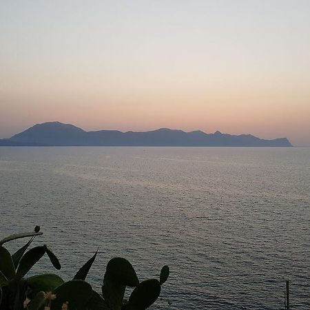 Bed and Breakfast Stanze Del Mare Balestrate Exterior foto