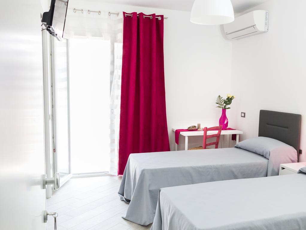 Bed and Breakfast Stanze Del Mare Balestrate Habitación foto