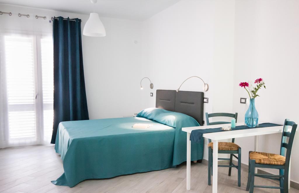 Bed and Breakfast Stanze Del Mare Balestrate Habitación foto