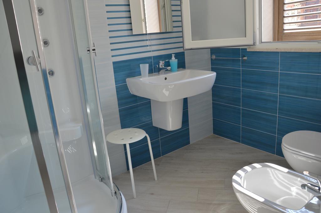 Bed and Breakfast Stanze Del Mare Balestrate Habitación foto