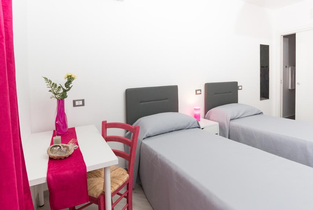 Bed and Breakfast Stanze Del Mare Balestrate Habitación foto