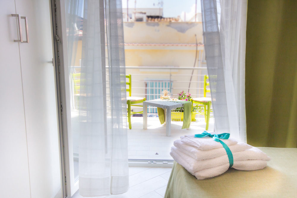 Bed and Breakfast Stanze Del Mare Balestrate Exterior foto