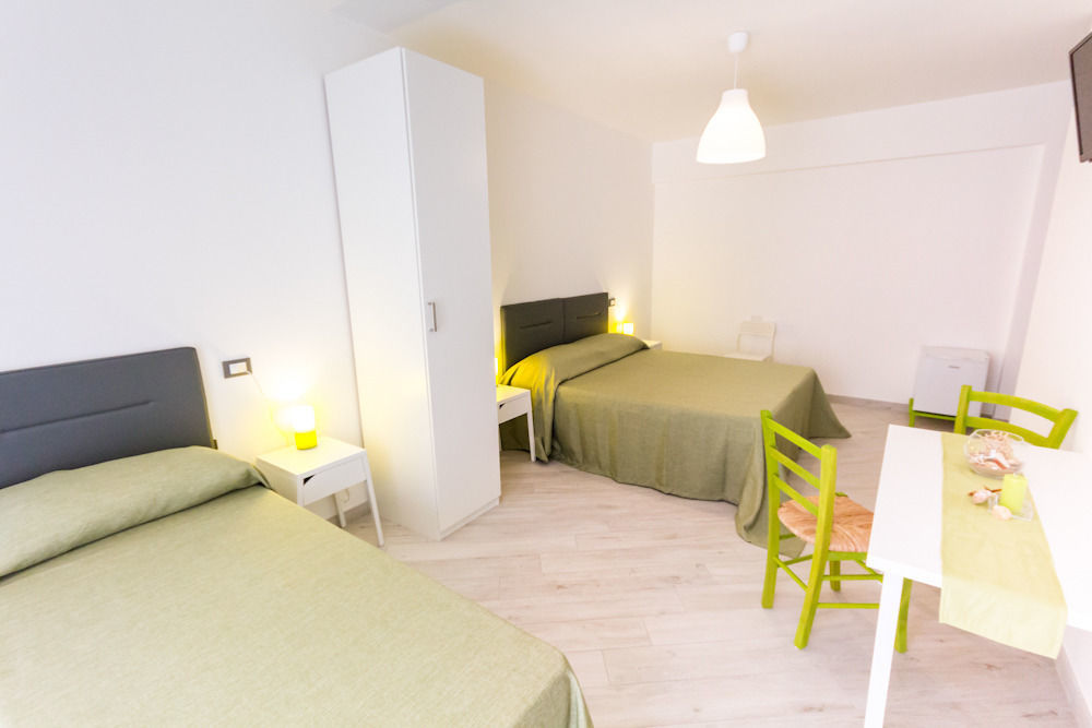 Bed and Breakfast Stanze Del Mare Balestrate Exterior foto